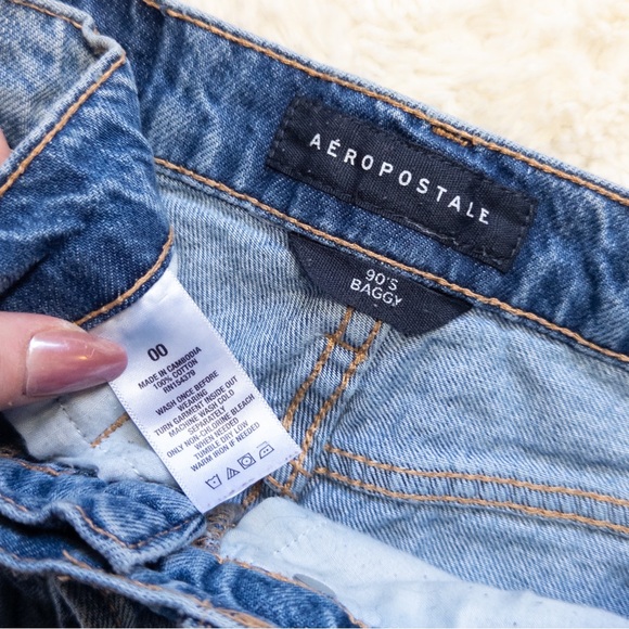 Aeropostale Light Blue Distressed Boyfriend Jeans - Picture 4 of 6